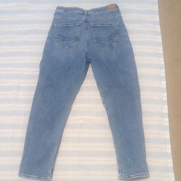 American Eagle Outfitters Light Blue Distressed Boyfriend Jeans - Picture 6 of 8